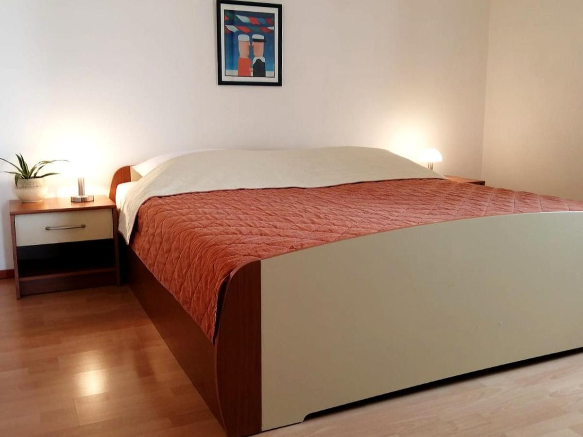 Apartments Borovina Бол Экстерьер фото