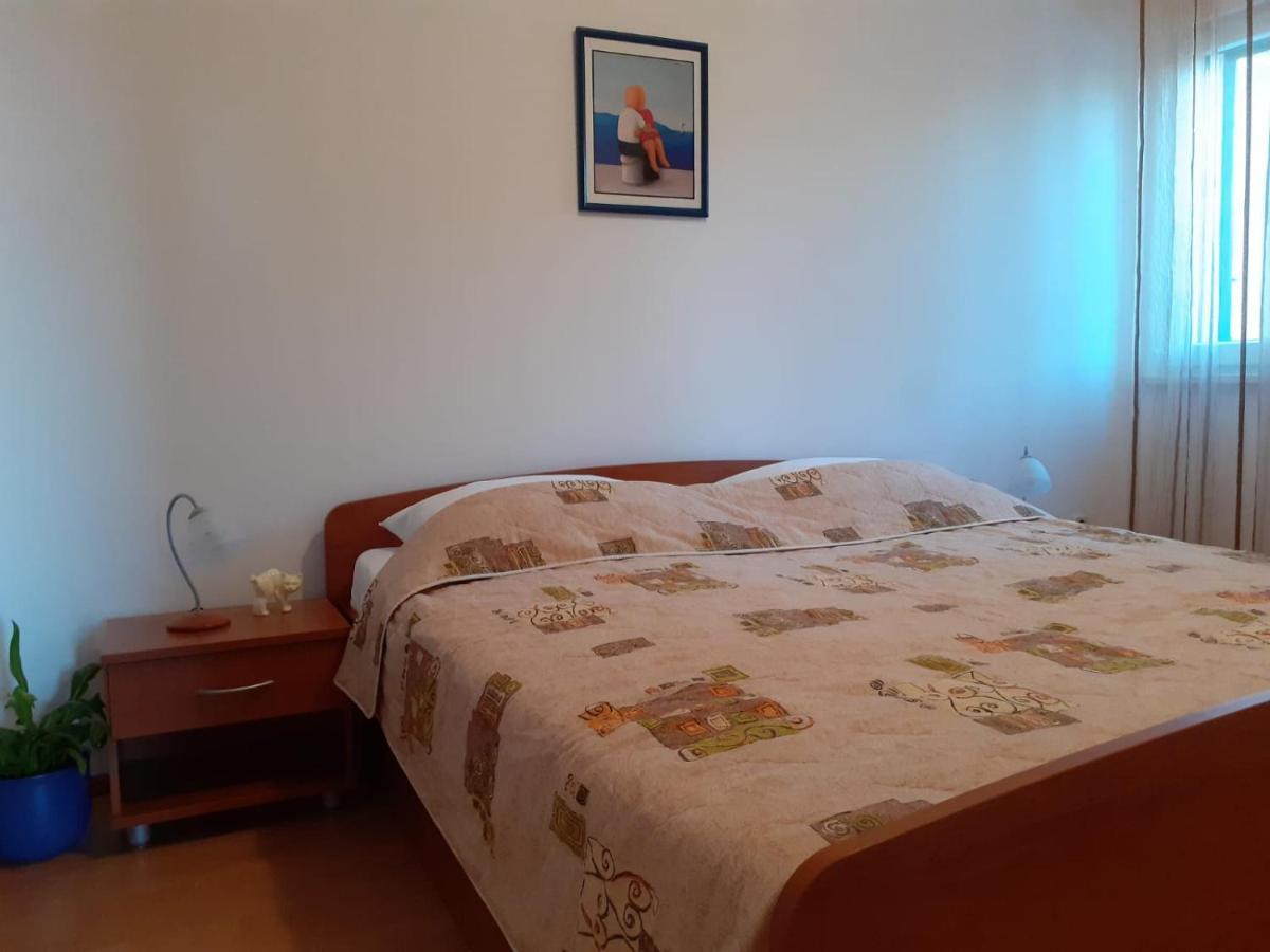Apartments Borovina Бол Экстерьер фото