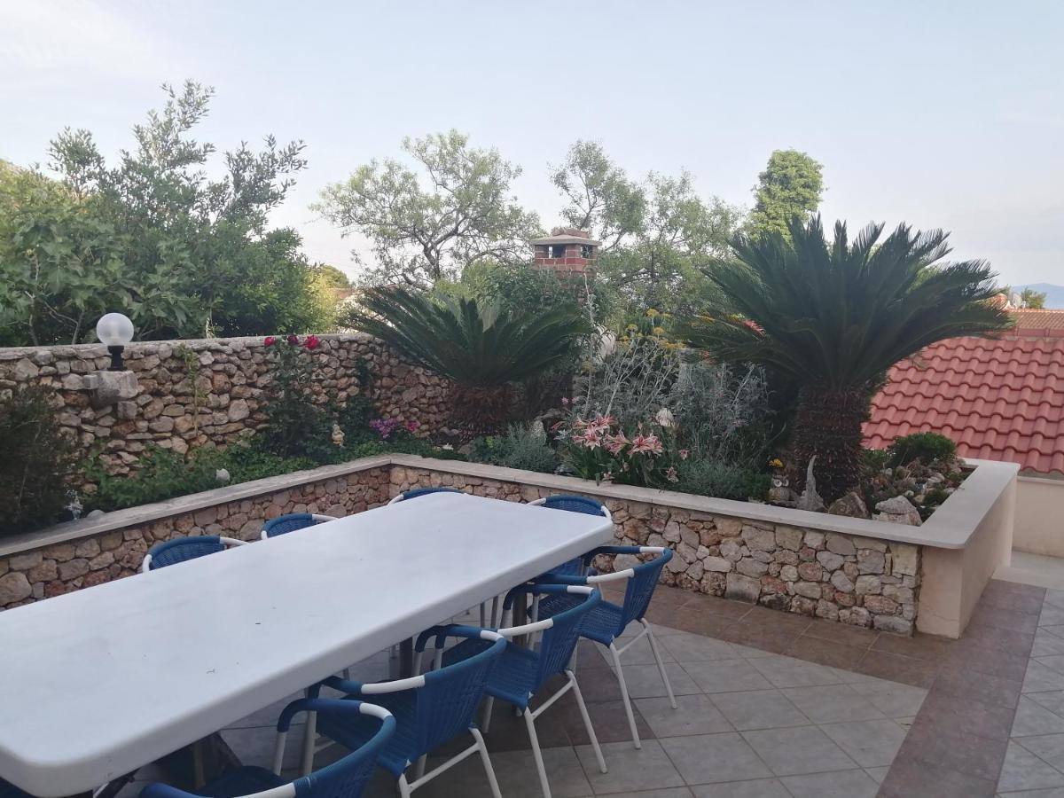 Apartments Borovina Бол Экстерьер фото
